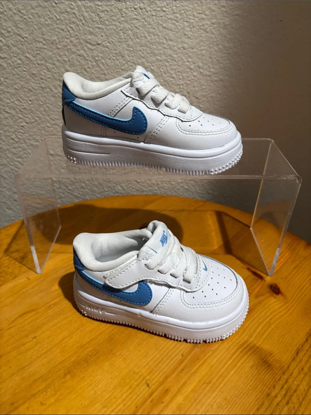 Nike youth low